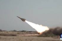 Iran tập trận đạn thật quy mô lớn trên eo biển Hormuz