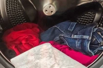 Khăn ướt làm sạch xơ vải quần áo