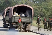 Video xung đột giữa những người biểu tình và an ninh Myanmar