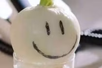 Trồng hành tây trong cốc thủy tinh diệt khuẩn