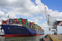 Ngành vận tải biển: Cách nào giành lại thị phần?