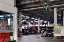 Xưởng dịch vụ đại lý VinFast tại Trịnh Văn Bô (Hà Nội) đã sẵn sàng đón khách - Ảnh: Yến Chi