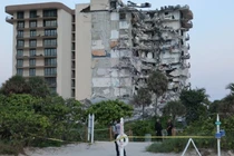 Người sống sót kể khoảnh khắc chung cư 12 tầng sập