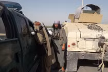 Chiến sự Afghanistan: Taliban thắng lớn, chiếm tỉnh Kunduz, thu vô số vũ khí, có cả trực thăng tấn công Mi-35