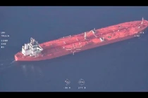 Sốc: Vụ tàu dầu suýt bị Hải quân Mỹ bắt trên biển Oman diễn biến như thế nào 