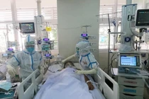 Kiểm điểm, phê bình Giám đốc Sở Y tế và Chánh văn phòng UBND tỉnh Bà Rịa-Vũng Tàu