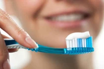 Hỏng răng vì kem đánh răng