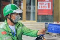 TP.HCM thử nghiệm kiểm soát người đi đường bằng mã QR: Giảm tiếp xúc tối đa