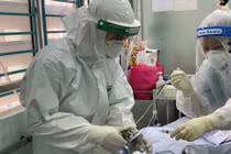 Lưu ý khi trẻ nhiễm COVID-19 bị nổi mày đay