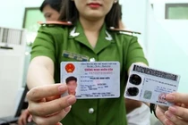 Người dân đã có thể rút tiền bằng thẻ Căn cước công dân gắn chip