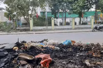 Hà  Nội: Một phường có bốn trường học bị rác “vây hãm”!