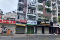 Hàng quán tại TPHCM “vẫn án binh bất động”