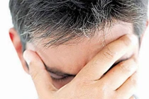 Bạn gái nói lời chia tay vì tóc bạc