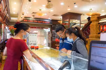 Liên tiếp lập kỷ mục mới, giá vàng dự báo lên 56 triệu đồng/lượng