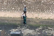 Chính thức thí điểm làm sạch sông Tô Lịch bằng công nghệ Nano-Bioreactor