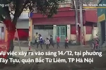 Tài xế ôtô đạp nhầm chân ga tông vào nhóm học sinh