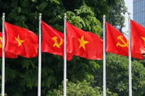 Hà Nội: Cờ Tổ quốc đỏ rực khắp phố phường mừng ngày Quốc Khánh