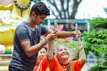 Đưa cha mẹ vào nhà dưỡng lão