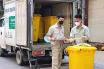 Khu vực cách ly được phát túi nilon đặc chủng lưu chứa rác tại gia đình