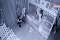 Nữ giúp việc cắm đầu bé 14 tháng xuống đất, cầm chân quay như chong chóng