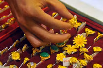 Giá vàng SJC tiếp đà tăng theo giá vàng thế giới