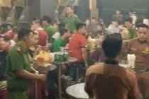 Ập vào vũ trường Đông Kinh, phát hiện 27 dân chơi dương tính ma túy