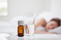 Dùng melatonin hỗ trợ giấc ngủ an toàn