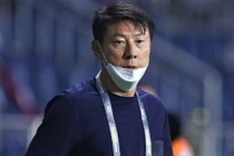 HLV tuyển Indonesia bị cấm chỉ đạo trận gặp UAE