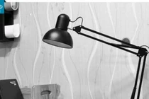 Chọn đèn học không gây căng mắt