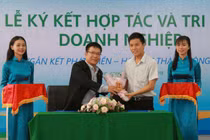 Doanh nghiệp tham gia ký kết hỗ trợ việc làm cho sinh viên Văn Hiến