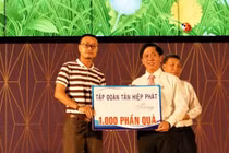 Tân Hiệp Phát trao tặng quà cho trẻ em nghèo dịp Tết Trung thu