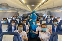 Bamboo Airways điều chuyên cơ đưa đoàn y bác sĩ Đại học Y Dược Huế tiếp viện Đồng Nai chống dịch