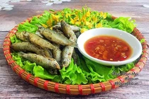 Nên tập thói quen ăn cá từ bé 