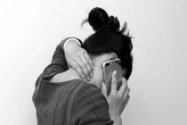 Cứng cổ do dùng Smartphone