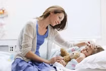 Chăm sóc bé bị sốt xuất huyết tại nhà