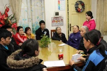 Trao quà cho các bệnh nhi nặng khó khăn