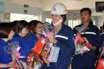 “Nóng” chuyện thưởng Tết cuối năm