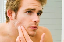 Dùng dầu dừa thay thế kem cạo râu