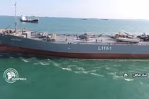Iran biên chế một chiến hạm đại dương mới