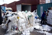 Việt Nam đang trở thành bãi đổ phế thải
