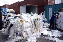 Việt Nam đang trở thành bãi đổ phế thải