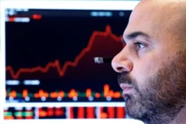 Khối ngoại bán tháo cổ phiếu Việt Nam