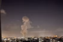 Không quân Israel tiếp tục không kích Hamas trên Dải Gaza