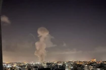 Không quân Israel tiếp tục không kích Hamas trên Dải Gaza