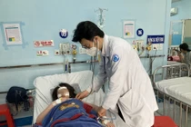 Nguy cơ trẻ thừa cân, béo phì mắc sốt xuất huyết nặng 