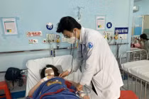 Nguy cơ trẻ thừa cân, béo phì mắc sốt xuất huyết nặng 