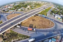 Phó Thủ tướng nêu đích danh 10 địa phương chậm trễ GPMB cao tốc Bắc - Nam