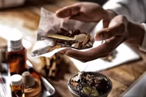 Bộ Y tế thu hồi công văn về 12 loại thuốc hỗ trợ điều trị Covid-19