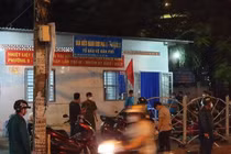 Lực lượng chức năng điều tra vụ việc.