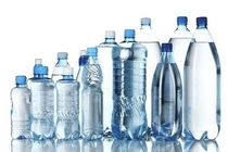 Uống nước bằng chai nhựa độc hại thế nào?